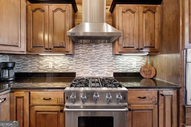 502 Overlook Drive, Blue Ridge, GA 30513