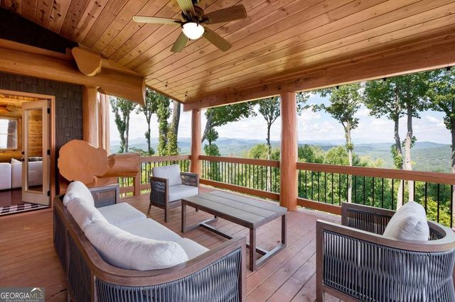 502 Overlook Drive, Blue Ridge, GA 30513