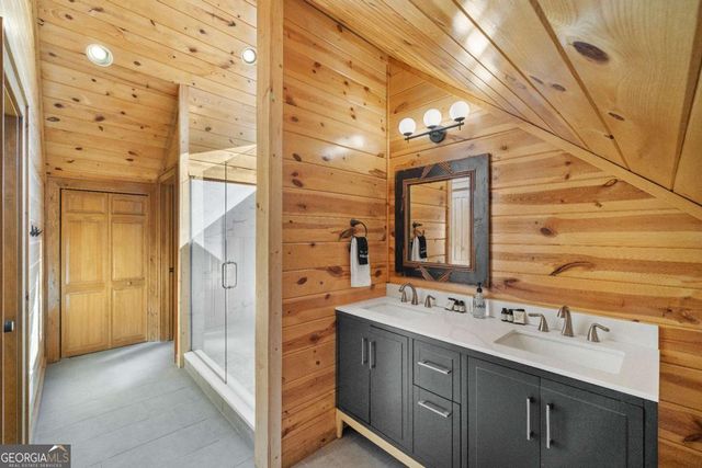 502 Overlook Drive, Blue Ridge, GA 30513