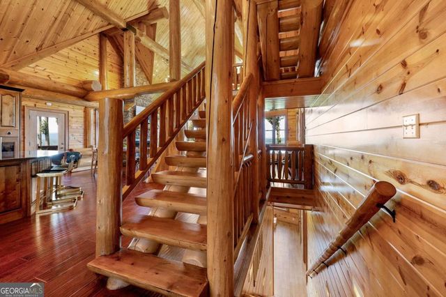 502 Overlook Drive, Blue Ridge, GA 30513