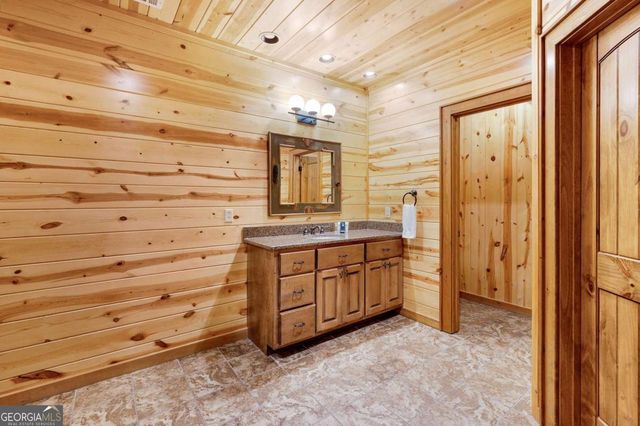 502 Overlook Drive, Blue Ridge, GA 30513