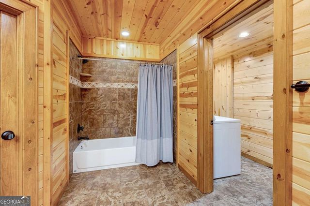 502 Overlook Drive, Blue Ridge, GA 30513