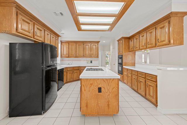 1619 Lofty Maple Trail, Houston, TX 77345