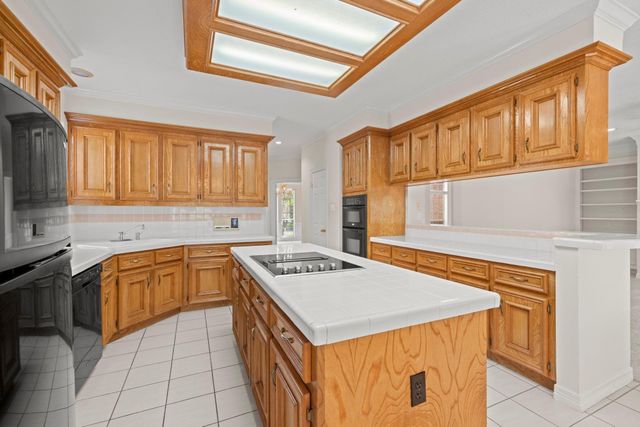 1619 Lofty Maple Trail, Houston, TX 77345