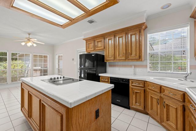 1619 Lofty Maple Trail, Houston, TX 77345
