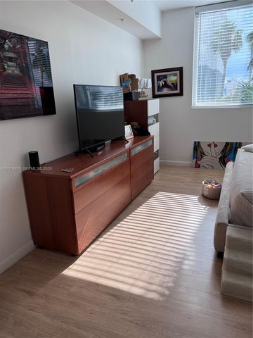 253 NE 2nd Street 902, Miami, FL 33132