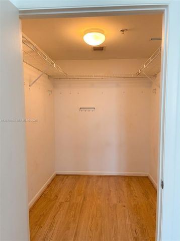 253 NE 2nd Street 902, Miami, FL 33132