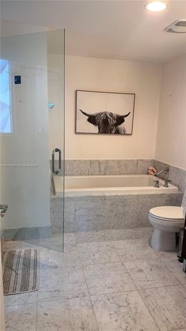 253 NE 2nd Street 902, Miami, FL 33132