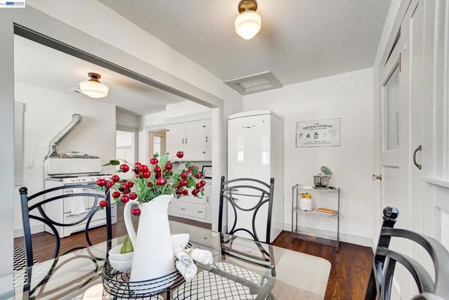 4241 Suter St, Oakland, CA 94619
