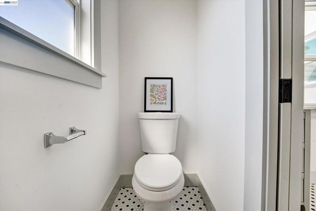 4241 Suter St, Oakland, CA 94619