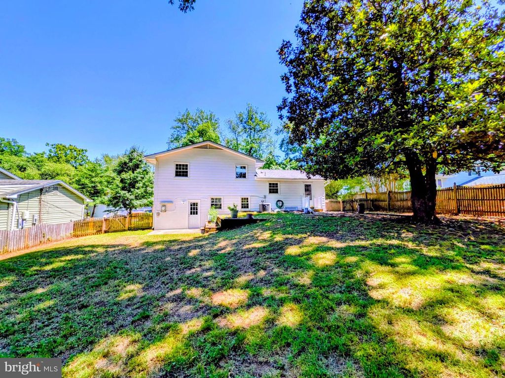 Image 34 of property listing at 29 SHERIDAN RD, Arnold, MD 21012
