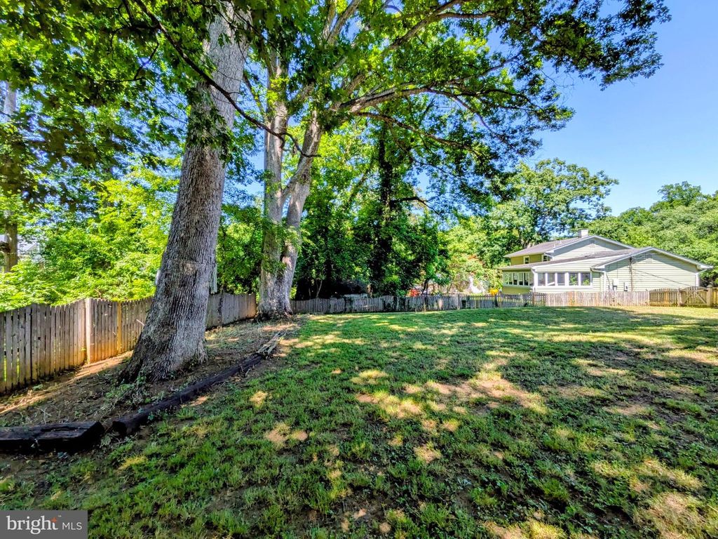Image 37 of property listing at 29 SHERIDAN RD, Arnold, MD 21012