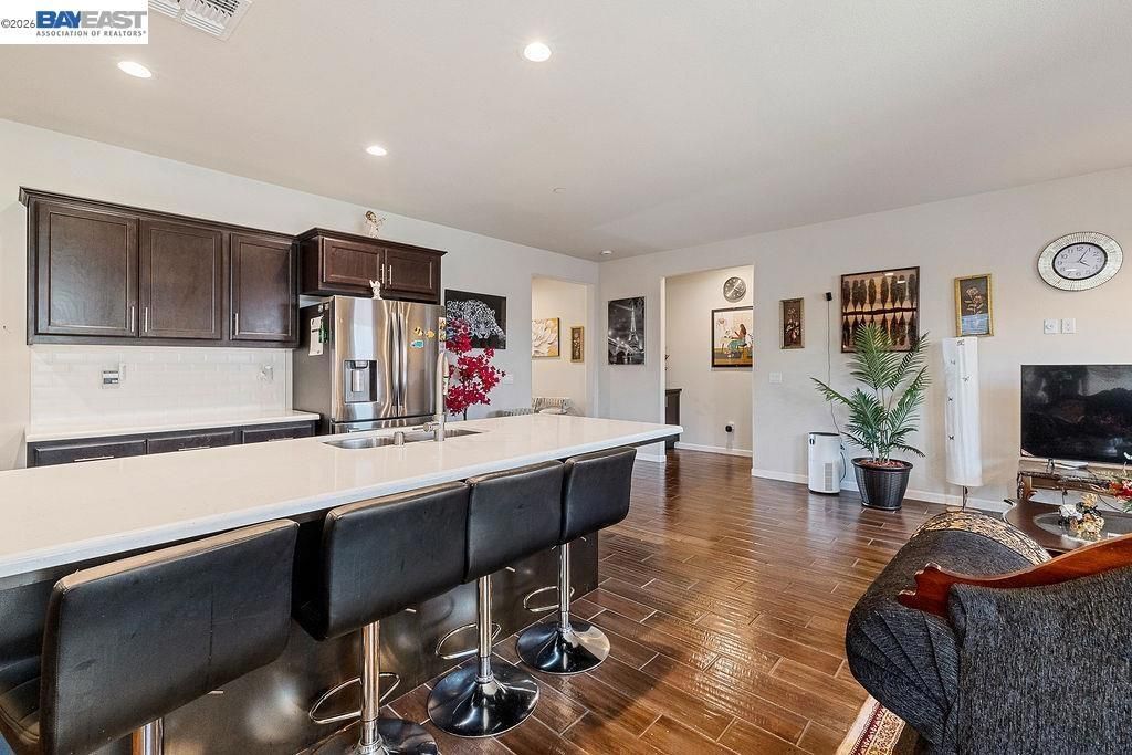 Image 12 of property listing at 910 Fargo St, Stockton, CA 95204