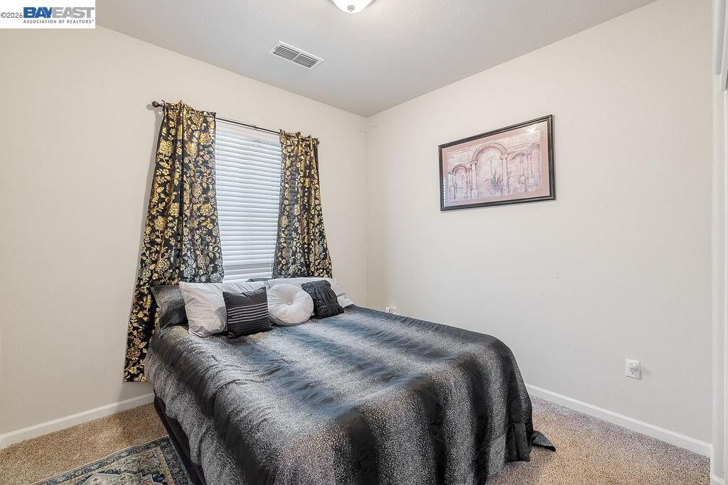 Image 14 of property listing at 910 Fargo St, Stockton, CA 95204