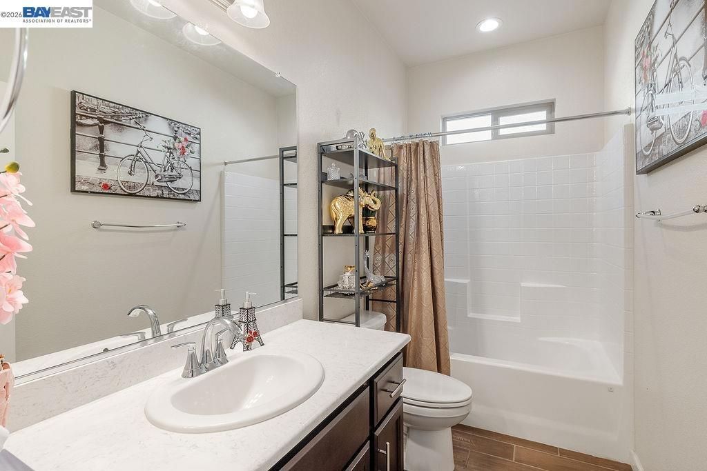 Image 15 of property listing at 910 Fargo St, Stockton, CA 95204