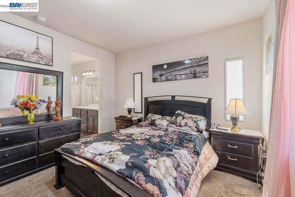 Image 23 of property listing at 910 Fargo St, Stockton, CA 95204