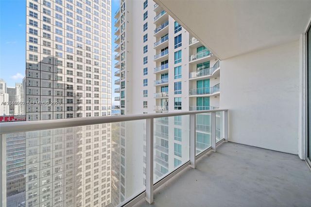 300 S Biscayne Blvd T-2603, Miami, FL 33131