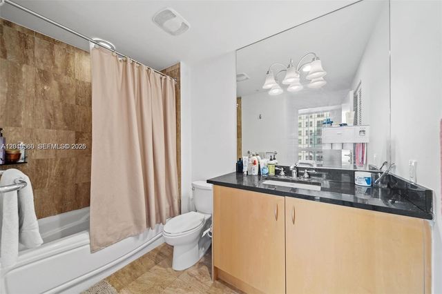 300 S Biscayne Blvd T-2603, Miami, FL 33131