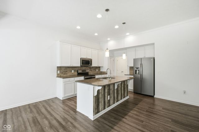 5551 W Turnbuckle Place, Mccordsville, IN 46055