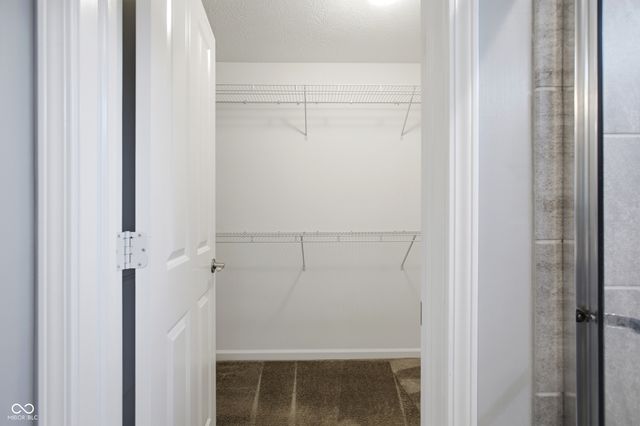 5551 W Turnbuckle Place, Mccordsville, IN 46055