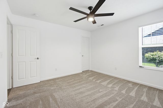 5551 W Turnbuckle Place, Mccordsville, IN 46055