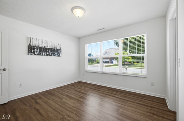 5551 W Turnbuckle Place, Mccordsville, IN 46055