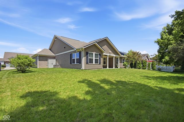 5551 W Turnbuckle Place, Mccordsville, IN 46055