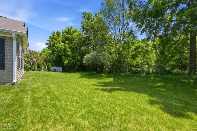 5551 W Turnbuckle Place, Mccordsville, IN 46055