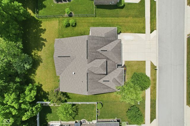 5551 W Turnbuckle Place, Mccordsville, IN 46055