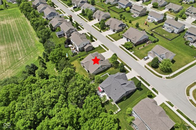5551 W Turnbuckle Place, Mccordsville, IN 46055
