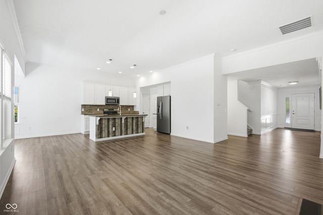 5551 W Turnbuckle Place, Mccordsville, IN 46055