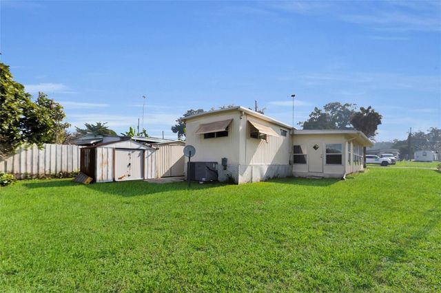 24631 PALMETTO DRIVE, Leesburg, FL 34748