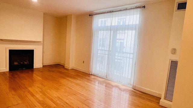 1723 Washington 501, Boston, MA 02118