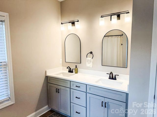 71 View Ridge Parkway, Leicester, NC 28748