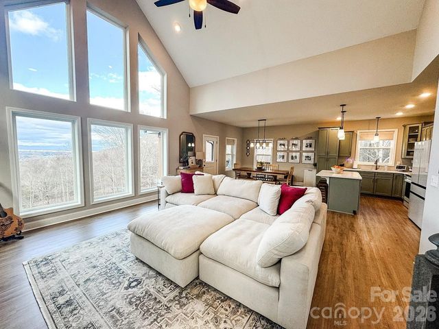 71 View Ridge Parkway, Leicester, NC 28748