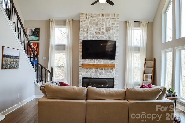 71 View Ridge Parkway, Leicester, NC 28748