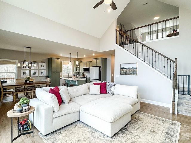 71 View Ridge Parkway, Leicester, NC 28748