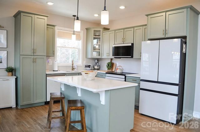 71 View Ridge Parkway, Leicester, NC 28748