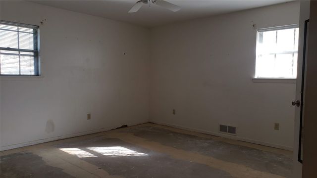 1220 NW 7th Avenue, Mineral Wells, TX 76067