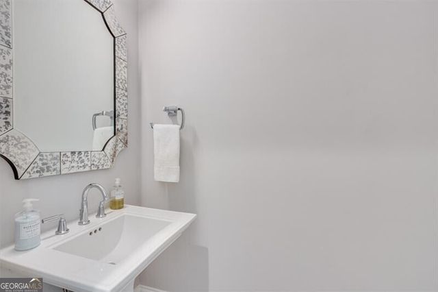 6226 Random Winds Bluff, Gainesville, GA 30506