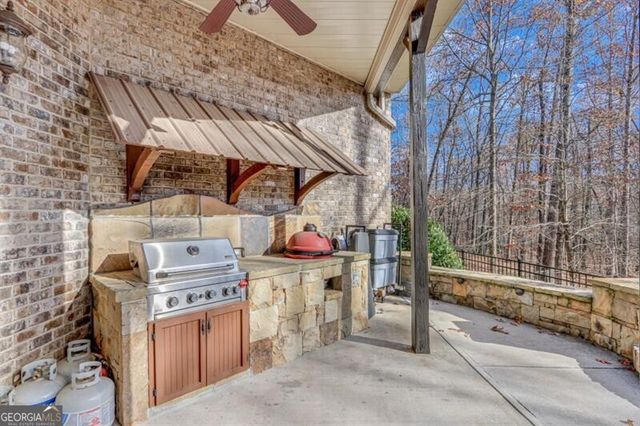 6226 Random Winds Bluff, Gainesville, GA 30506