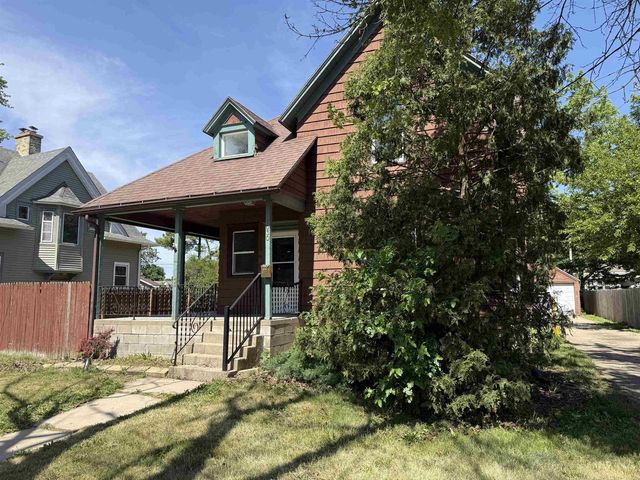 1030 Prairie Avenue, Beloit, WI 53511