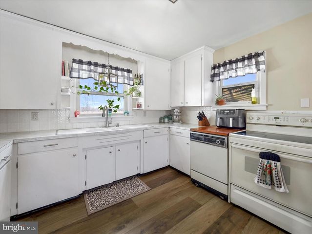 5871 OLDE SCOTLAND RD, Shippensburg, PA 17257