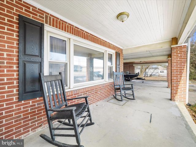 5871 OLDE SCOTLAND RD, Shippensburg, PA 17257