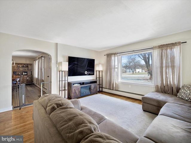 5871 OLDE SCOTLAND RD, Shippensburg, PA 17257