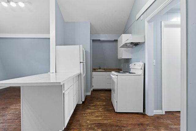 1368 Fish Hatchery Road, Huntsville, TX 77320