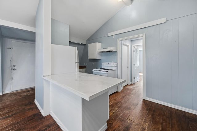 1368 Fish Hatchery Road, Huntsville, TX 77320