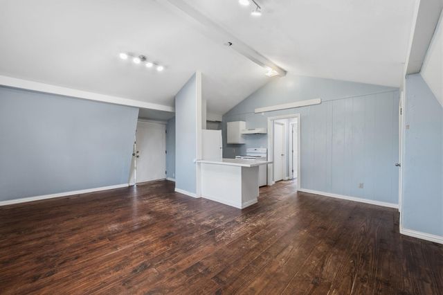 1368 Fish Hatchery Road, Huntsville, TX 77320