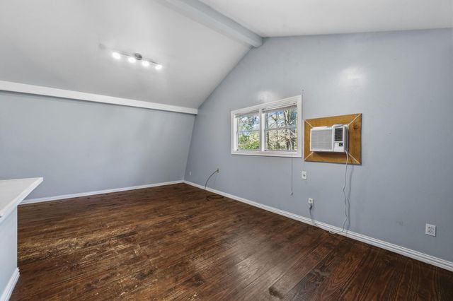 1368 Fish Hatchery Road, Huntsville, TX 77320