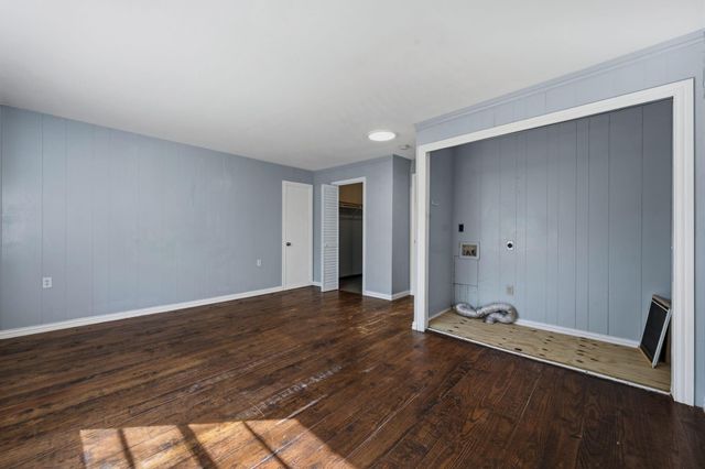 1368 Fish Hatchery Road, Huntsville, TX 77320